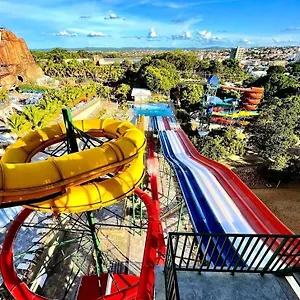 https://cd-piazza-com-acqua-park.caldasnovashotels.com