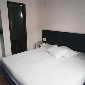 https://ornatus.hotels-portoalegre.net